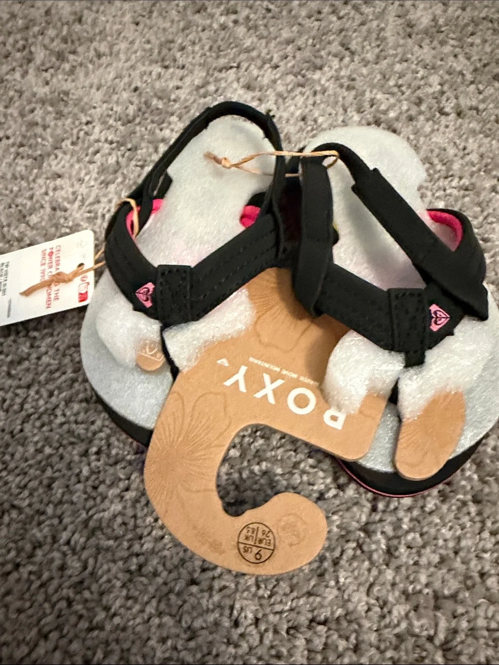 Roxy Little Girls Black and Hot Pink Flip Flops